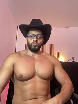 Snapshot of magnumchris chatting on 14, 6, 2026 magnumchris online show from 14, 6, 2026