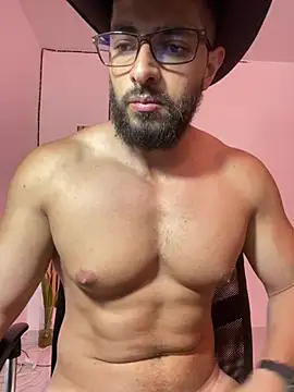 Snapshot of magnumchris chatting on 16, 7, 2026 magnumchris online show from 16, 7, 2026