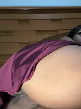 Snapshot of hillarymoreninha chatting on 21, 4, 2026 hillarymoreninha online show from 21, 4, 2026