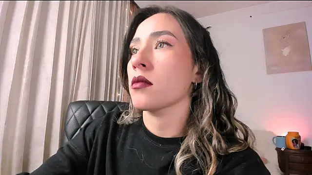 Snapshot of Sara_kaic chatting on 18, 5, 2026 Sara kaic online show from 18, 5, 2026