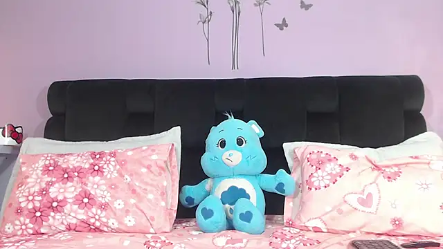 KendallWings online show from 23, 10, 2025