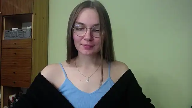 Snapshot of LooveELLYx chatting on 3, 12, 2024 LooveELLYx online show from 3, 12, 2024