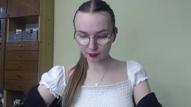 Snapshot of LooveELLYx chatting on 20, 12, 2024 LooveELLYx online show from 20, 12, 2024