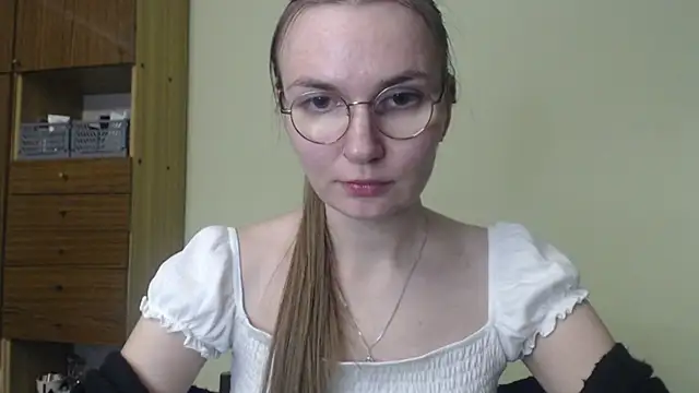 Snapshot of LooveELLYx chatting on 20, 12, 2024 LooveELLYx online show from 20, 12, 2024