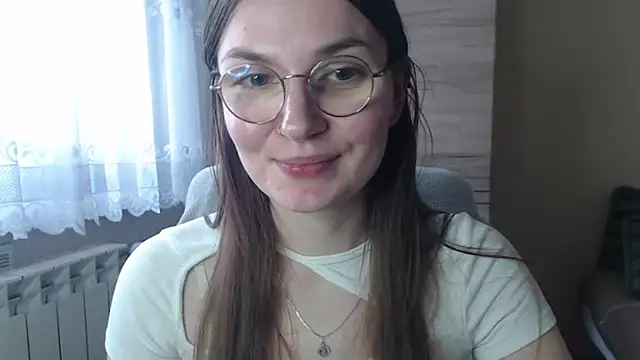 Snapshot of LooveELLYx chatting on 2, 1, 2025 LooveELLYx online show from 2, 1, 2025