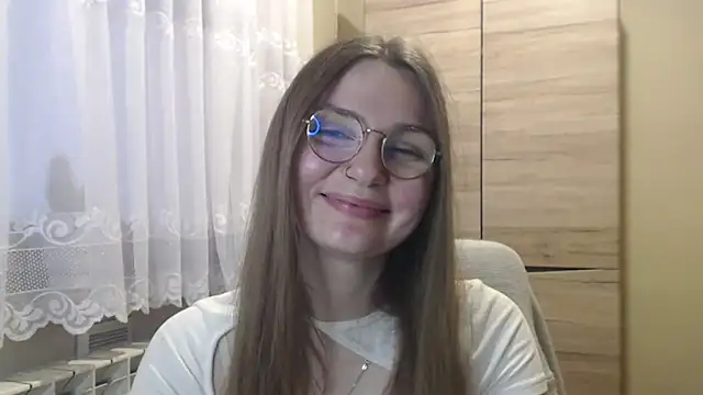 Snapshot of LooveELLYx chatting on 3, 1, 2025 LooveELLYx online show from 3, 1, 2025