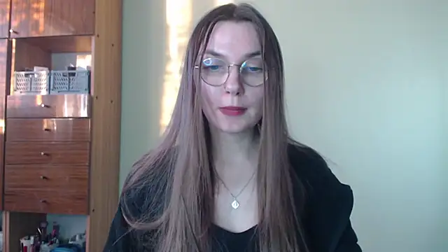 Snapshot of LooveELLYx chatting on 7, 1, 2025 LooveELLYx online show from 7, 1, 2025