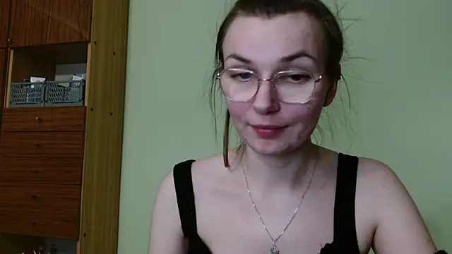 Snapshot of LooveELLYx chatting on 22, 1, 2025 LooveELLYx online show from 22, 1, 2025