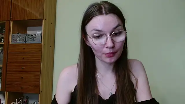 Snapshot of LooveELLYx chatting on 24, 2, 2025 LooveELLYx online show from 24, 2, 2025