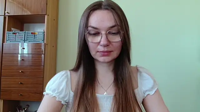 Snapshot of LooveELLYx chatting on 25, 5, 2026 LooveELLYx online show from 25, 5, 2026