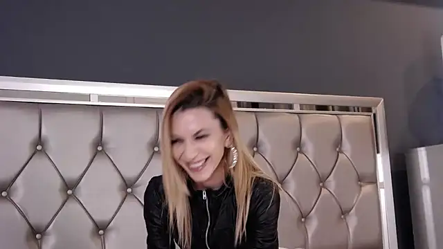 Snapshot of MayaHale chatting on 18, 6, 2026 MayaHale online show from 18, 6, 2026