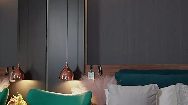 EmilyTrix online show from 13, 4, 2026