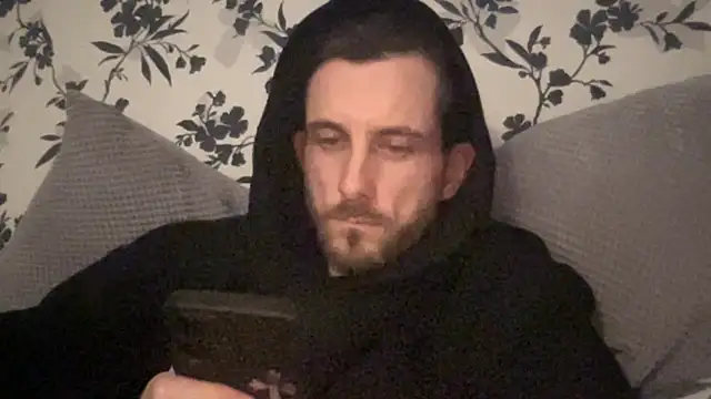 Big8inchUncutCock online show from 3, 4, 2026