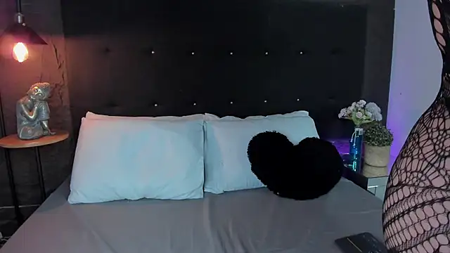 Rose Blossom online show from 3, 12, 2025