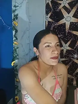 Snapshot of karinnahotdirty chatting on 20, 5, 2026 karinnahotdirty online show from 20, 5, 2026