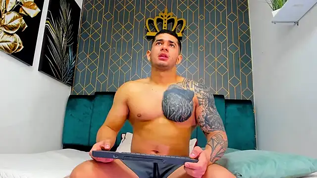 king falconer online show from 27, 9, 2025