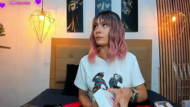 alesziarose online show from 13, 9, 2025