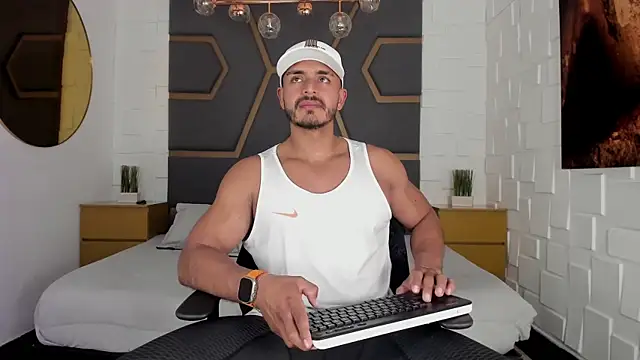 Snapshot of magnusclark chatting on 15, 9, 2025 magnusclark online show from 15, 9, 2025