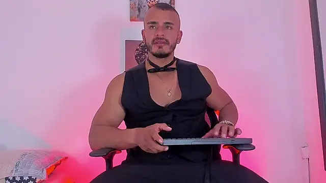 Snapshot of magnusclark chatting on 27, 4, 2026 magnusclark online show from 27, 4, 2026