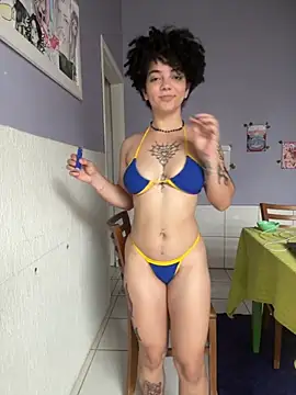 Snapshot of CamillyBlum chatting on 18, 9, 2025 CamillyBlum online show from 18, 9, 2025