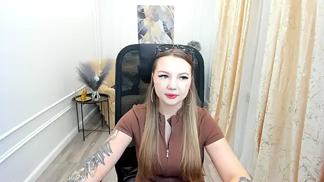 Snapshot of MariaRobinsone chatting on 2, 7, 2026 MariaRobinsone online show from 2, 7, 2026