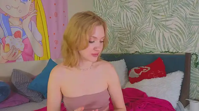 Snapshot of Alice_Pops chatting on 5, 10, 2025 Alice Pops online show from 5, 10, 2025