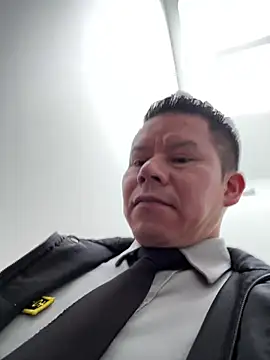 Manu0586 online show from 11, 4, 2026