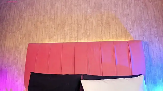 Kendra kobein online show from 18, 4, 2026