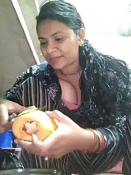 couple 71 online show from 15, 2, 2026