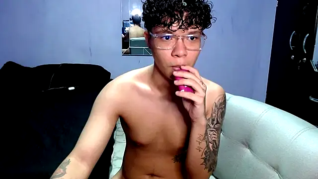 Dereck Gils online show from 4, 12, 2025