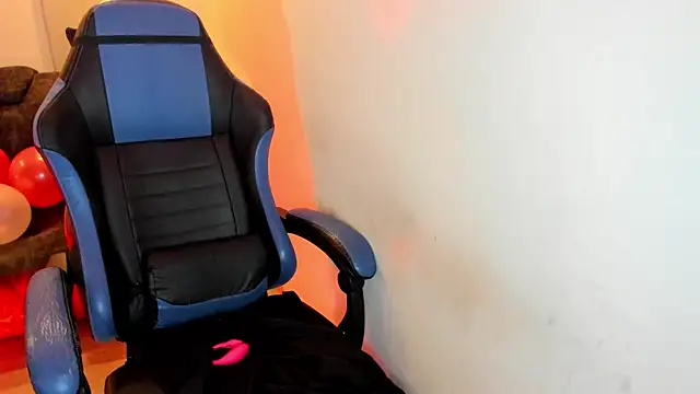 Scarbadgirl  online show from 15, 2, 2026