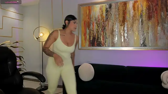 Snapshot of SarahYates chatting on 30, 5, 2026 SarahYates online show from 30, 5, 2026
