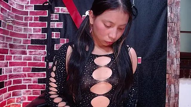 samara selene online show from 9, 4, 2026