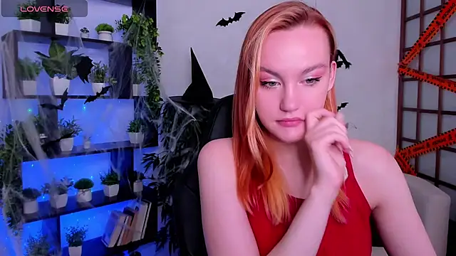 Ida FaneStain online show from 2, 11, 2025