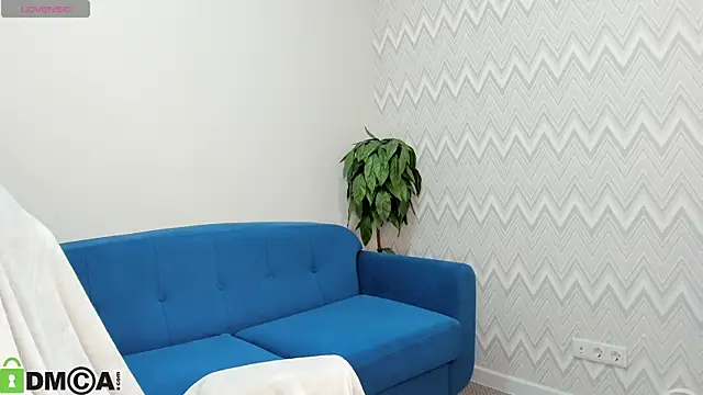 Nelly Kimm online show from 5, 10, 2025