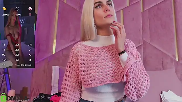 SelenaDaze online show from 7, 11, 2025