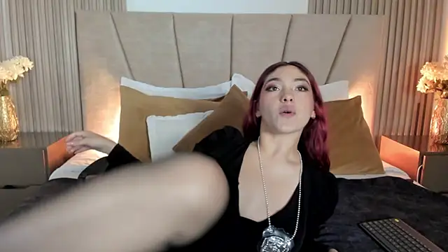 Victoria Beaumont online show from 31, 10, 2025