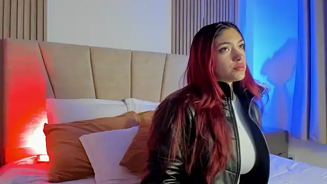 Victoria Beaumont online show from 18, 11, 2025