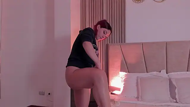 Victoria Beaumont online show from 19, 12, 2025