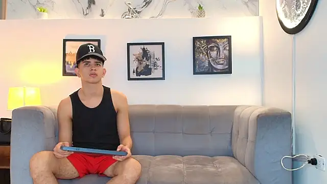 TWINKS FRIENDS online show from 5, 3, 2026