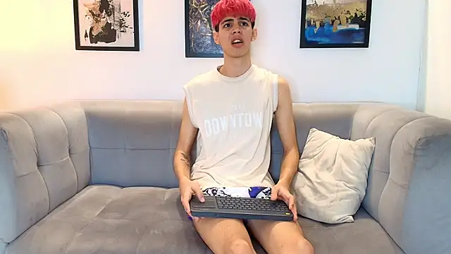 TWINKS FRIENDS online show from 31, 5, 2026