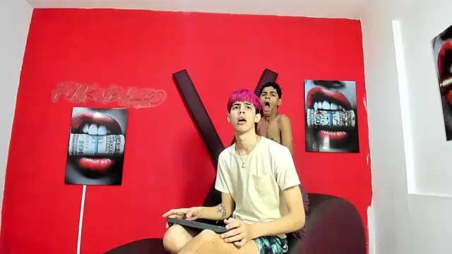 TWINKS FRIENDS online show from 9, 6, 2026