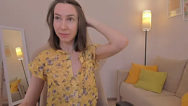 Snapshot of GoodGlamorGirl chatting on 2, 7, 2026 GoodGlamorGirl online show from 2, 7, 2026