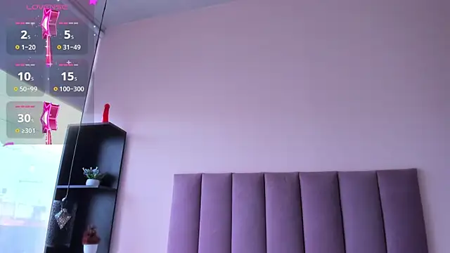 violet myerrs online show from 26, 11, 2025