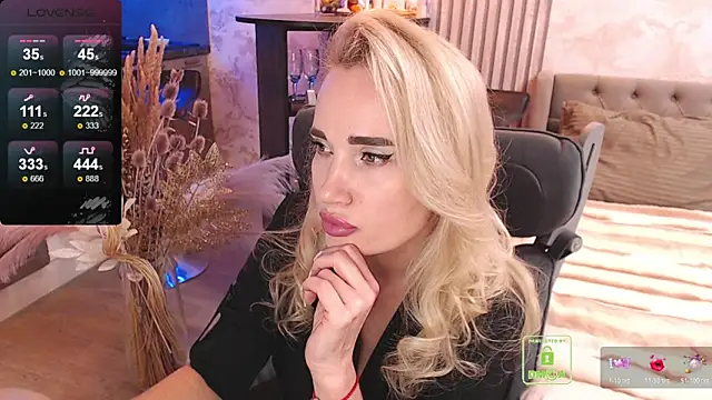 Snapshot of FreeBerryMILF chatting on 7, 2, 2026 FreeBerryMILF online show from 7, 2, 2026