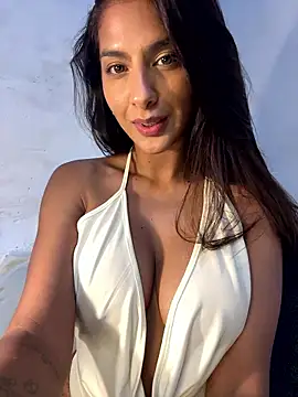 chicachocolate01 online show from 6, 1, 2026