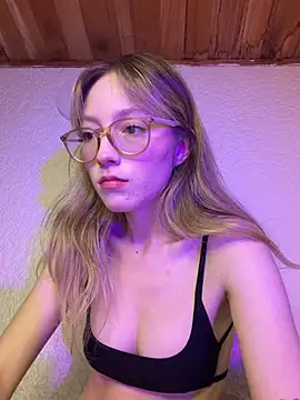 Snapshot of ReenKitty chatting on 5, 6, 2026 ReenKitty online show from 5, 6, 2026