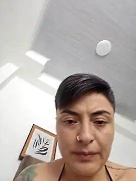 Daniela Leonn online show from 15, 11, 2025