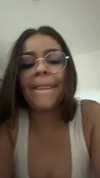 sweet shadil  online show from 5, 1, 2026