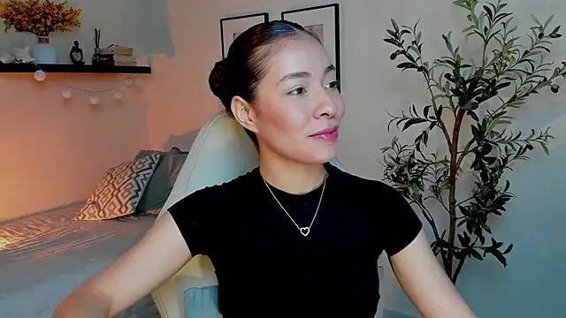 isabella-garcia- online show from 17, 4, 2026